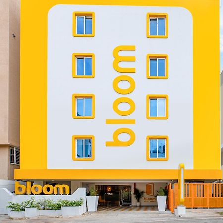 Bloom Hotel - Hsr Club Бангалор Экстерьер фото